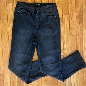 Judy Blue Black High Rise Crop Straight Fit Ankle Slits (Size 5 / 27)